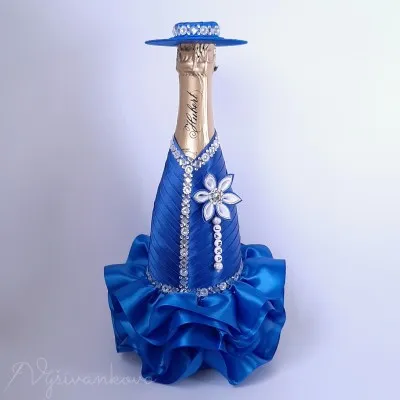 Sviatočný návlek na fľašu - žena