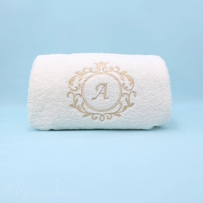 Vyšívaný uterák s monogramom - 50 x 100cm
