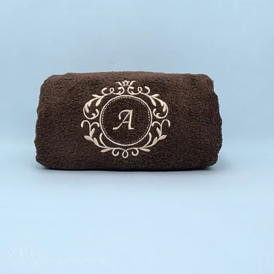 Vyšívaný uterák s monogramom - 50 x 100cm